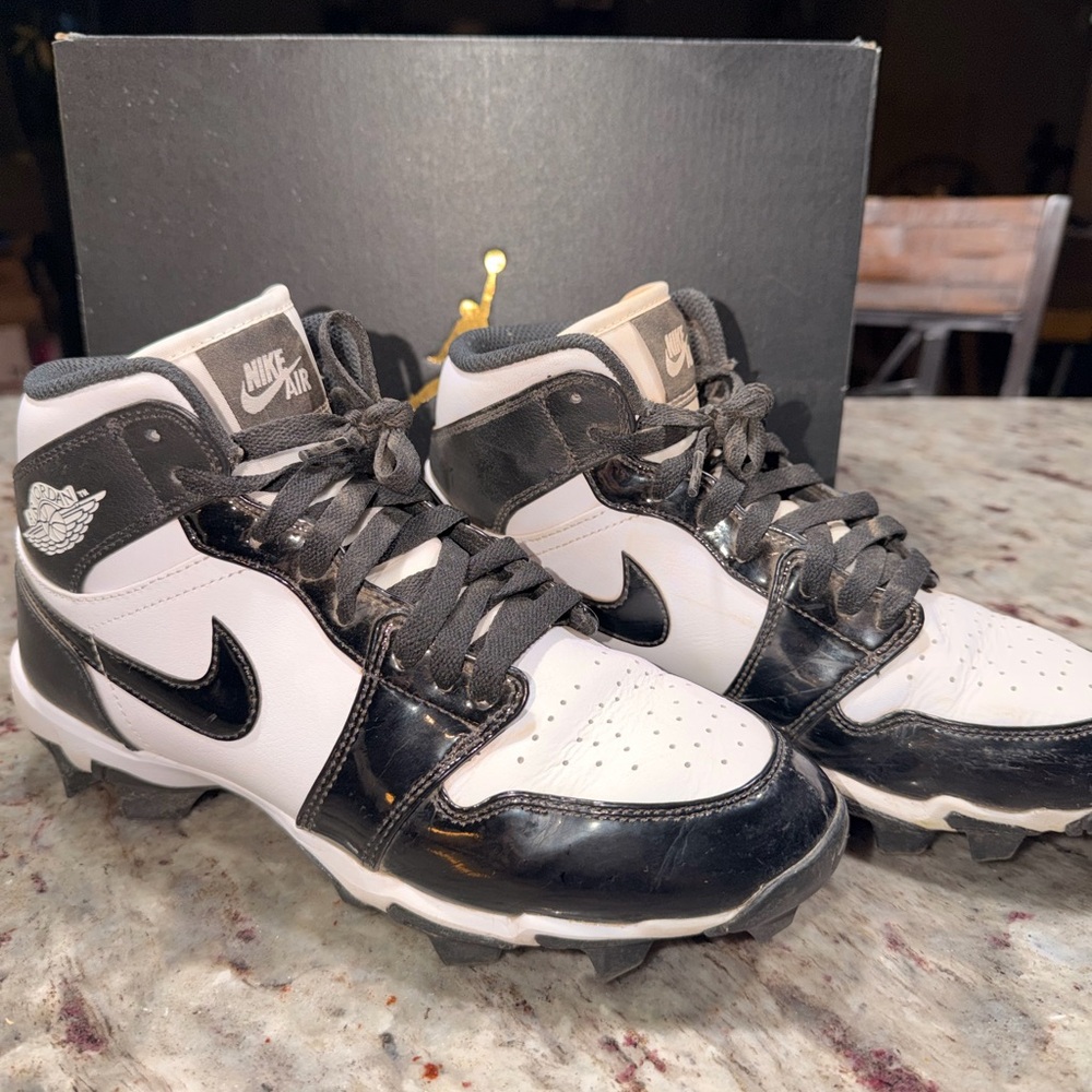 Nike Black & White High-Top Athletic Cleats